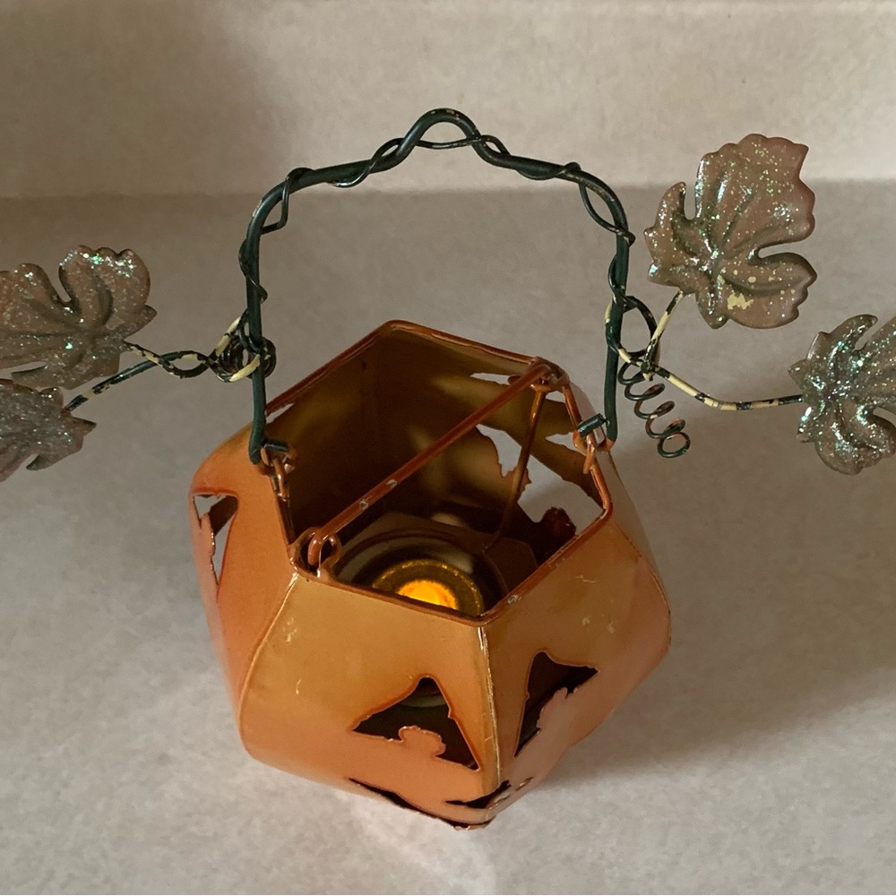 Pumpkin Tea Light Lantern - Picture 2 of 3